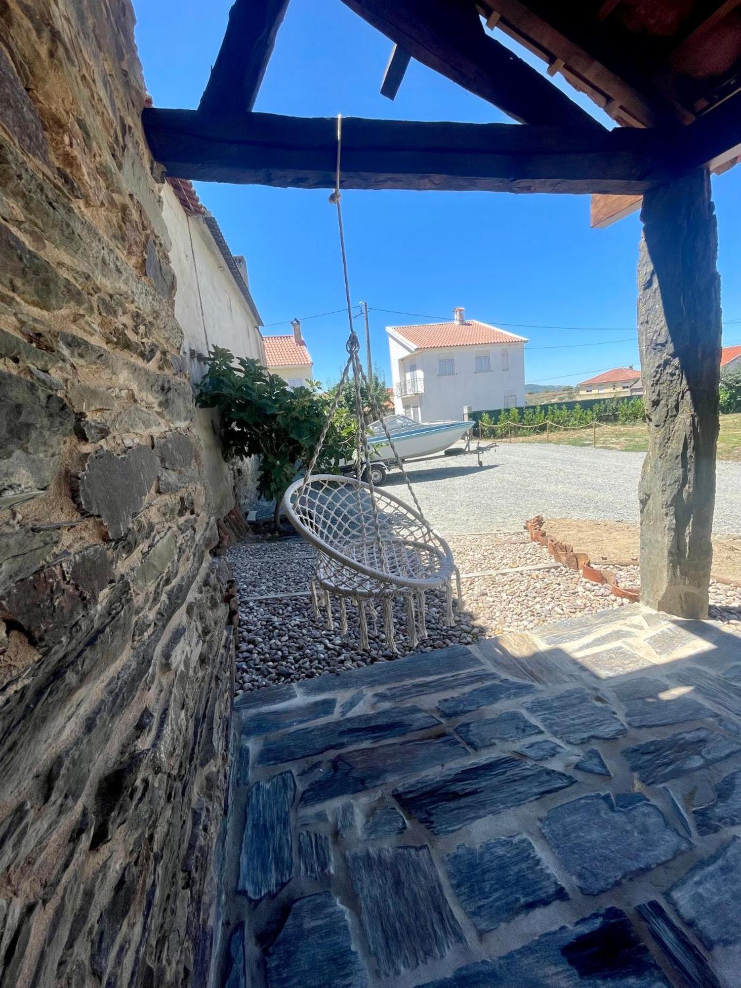 Turismo E Alojamento Dos Lagos Do Sabor - Piscina & Spa Meirinhos Bagian luar foto