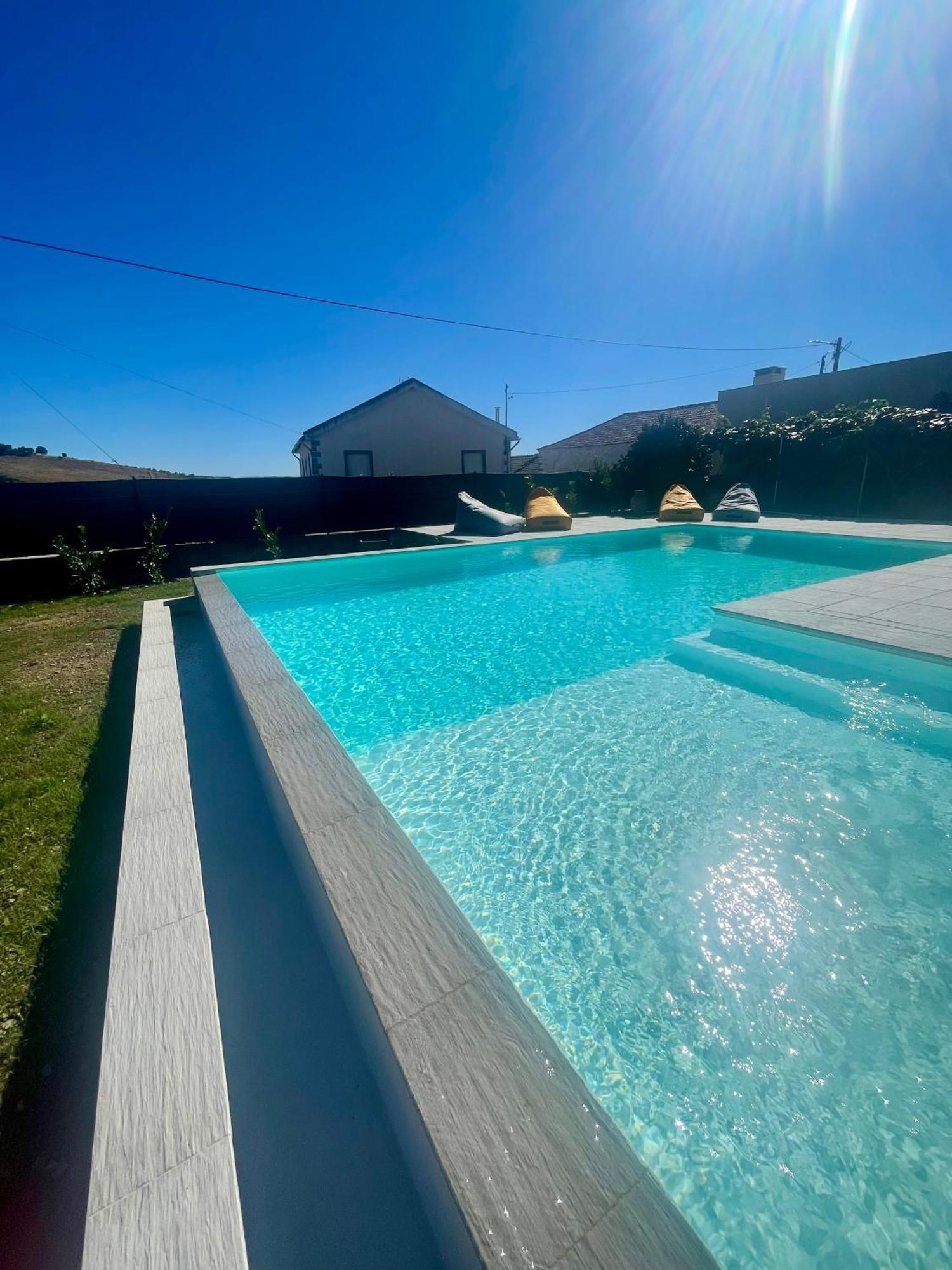 Turismo E Alojamento Dos Lagos Do Sabor - Piscina & Spa Meirinhos Bagian luar foto
